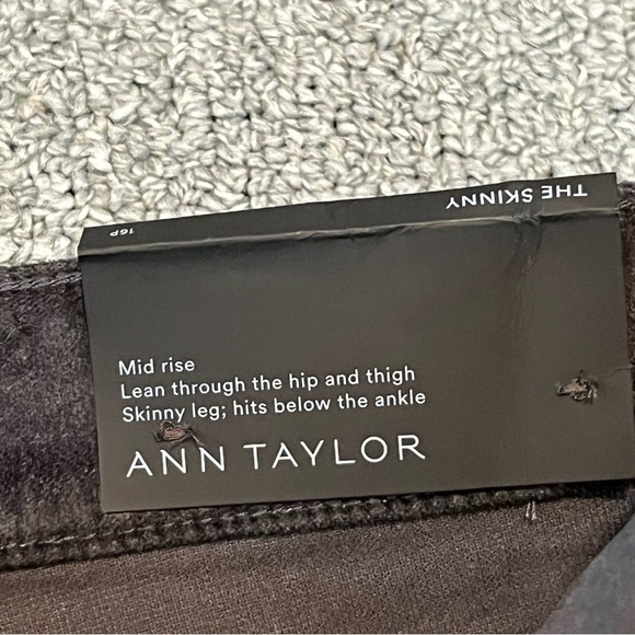 Ann Taylor Pants Womens 16 Petite Black Velour Velvet The Skinny NWT - Picture 4 of 10